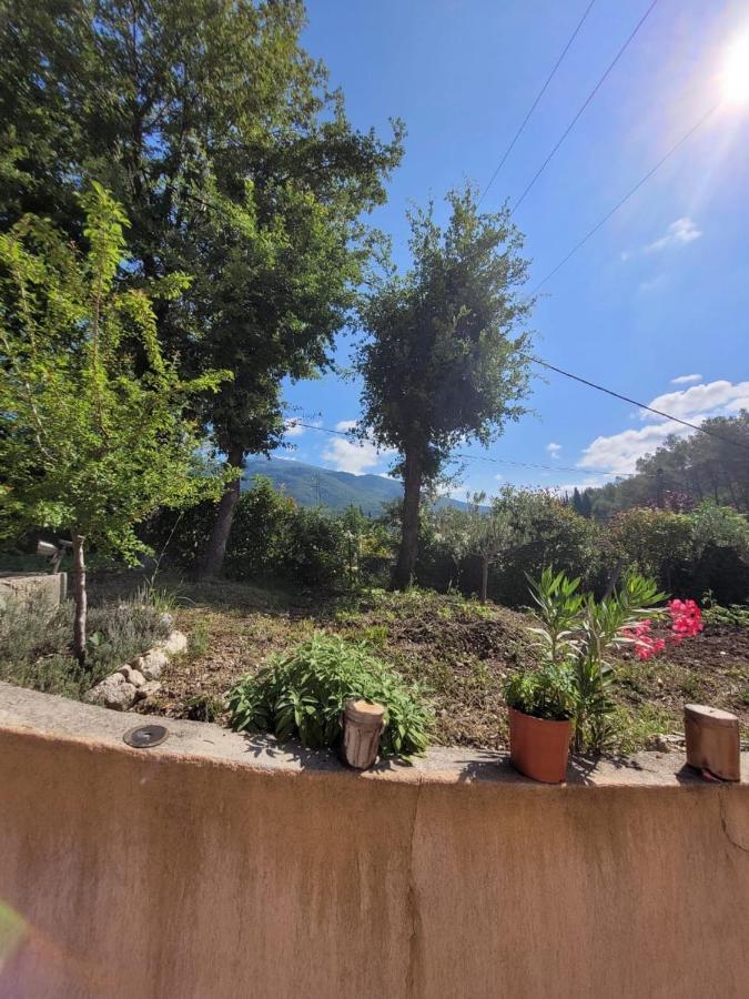 Studio Calme Et Agreable Avec Acces Jardin Partage Le Bar-sur-Loup Екстер'єр фото