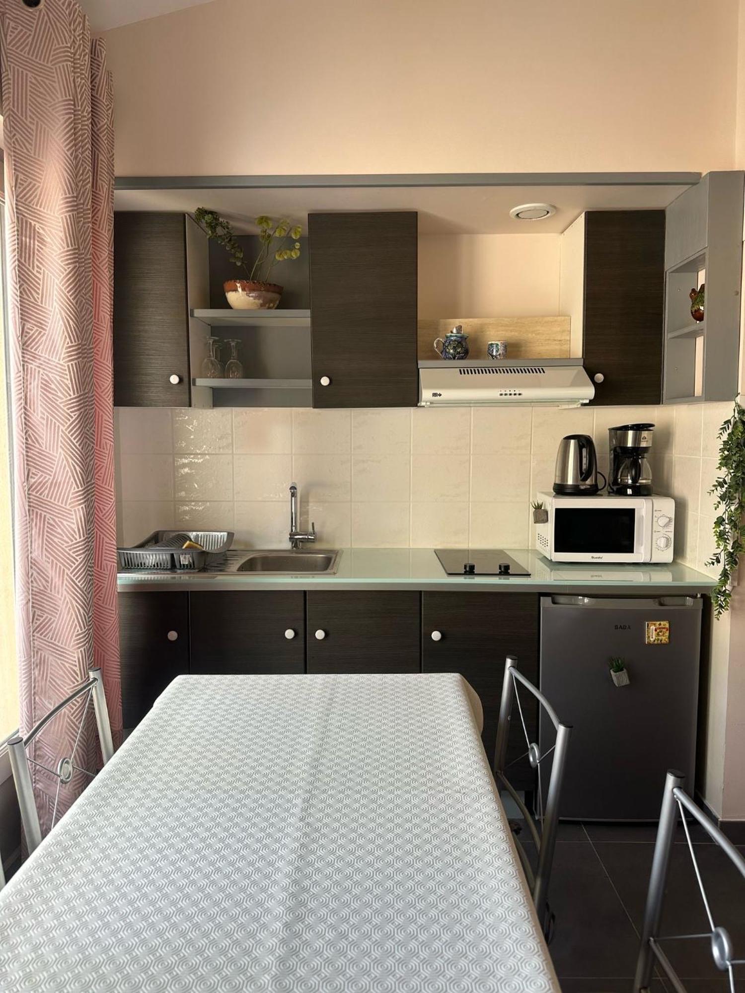Studio Calme Et Agreable Avec Acces Jardin Partage Le Bar-sur-Loup Екстер'єр фото
